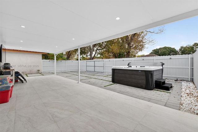 13758 SW 155th Ter, Miami, FL 33177