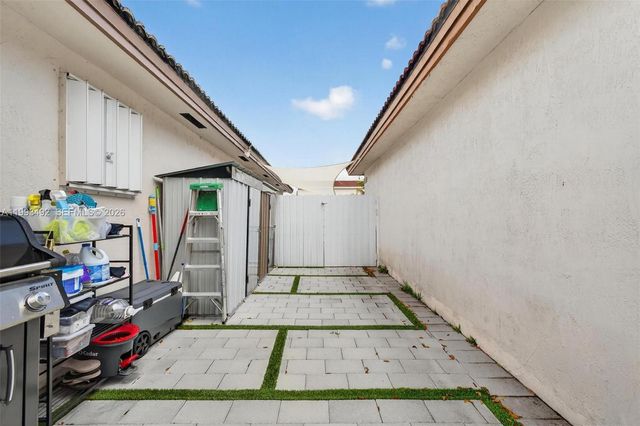 13758 SW 155th Ter, Miami, FL 33177