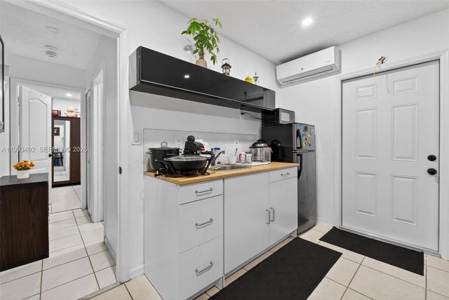 13758 SW 155th Ter, Miami, FL 33177