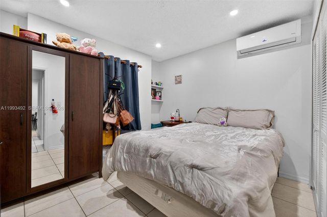 13758 SW 155th Ter, Miami, FL 33177