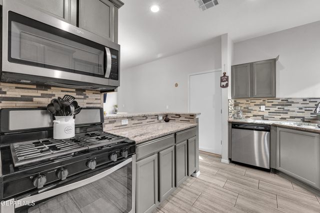 120 RIO ALAMO Way, Clint, TX 79836