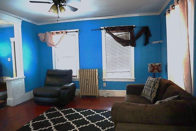 81 Pilgrim Ave, Worcester, MA 01604