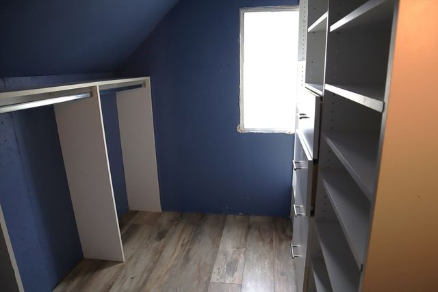 81 Pilgrim Ave, Worcester, MA 01604