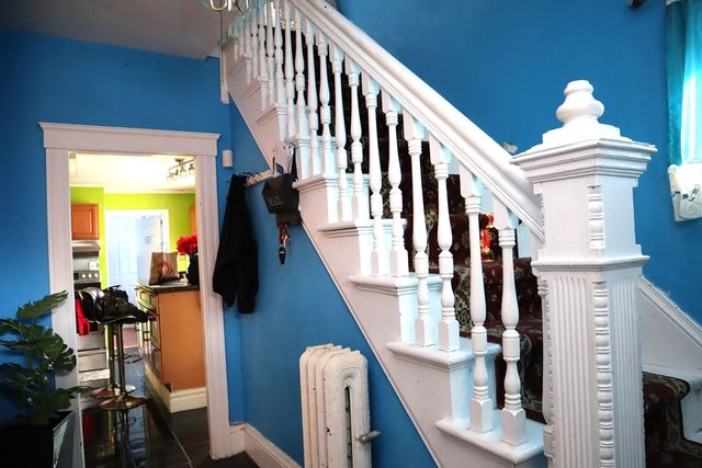 81 Pilgrim Ave, Worcester, MA 01604