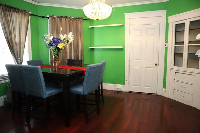 81 Pilgrim Ave, Worcester, MA 01604