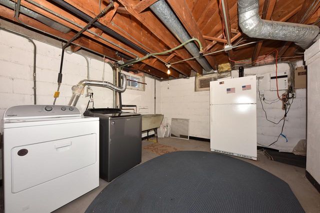 4949 N Berkeley BOULEVARD, Whitefish Bay, WI 53217