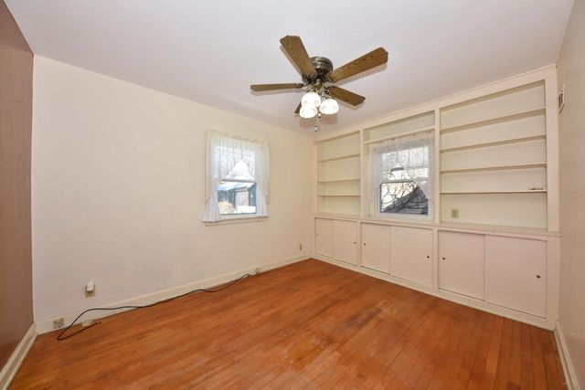 4949 N Berkeley BOULEVARD, Whitefish Bay, WI 53217