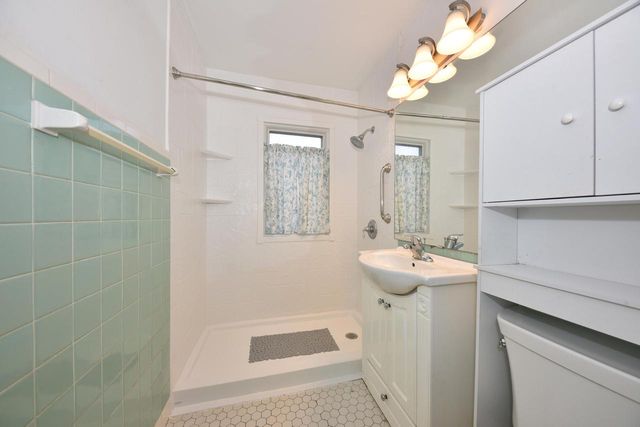 4949 N Berkeley BOULEVARD, Whitefish Bay, WI 53217