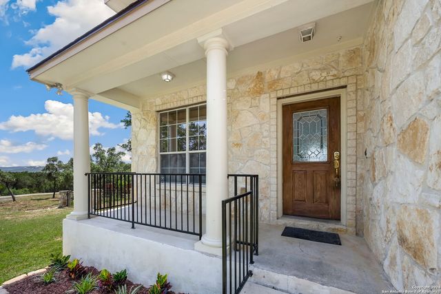 17132 Bandera Rd, Helotes, TX 78023