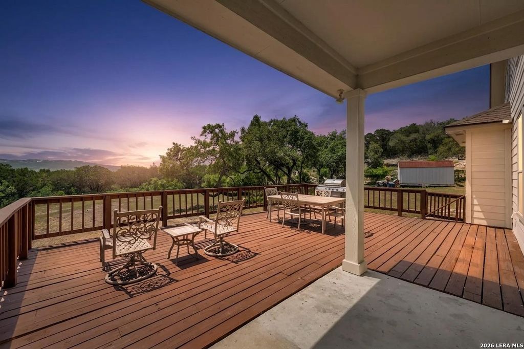 17132 Bandera Rd, Helotes, TX 78023