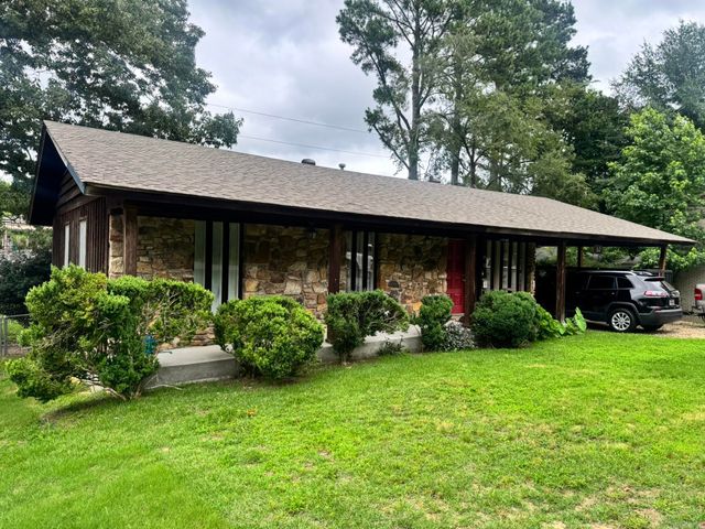 10 Overby Circle, Little Rock, AR 72205