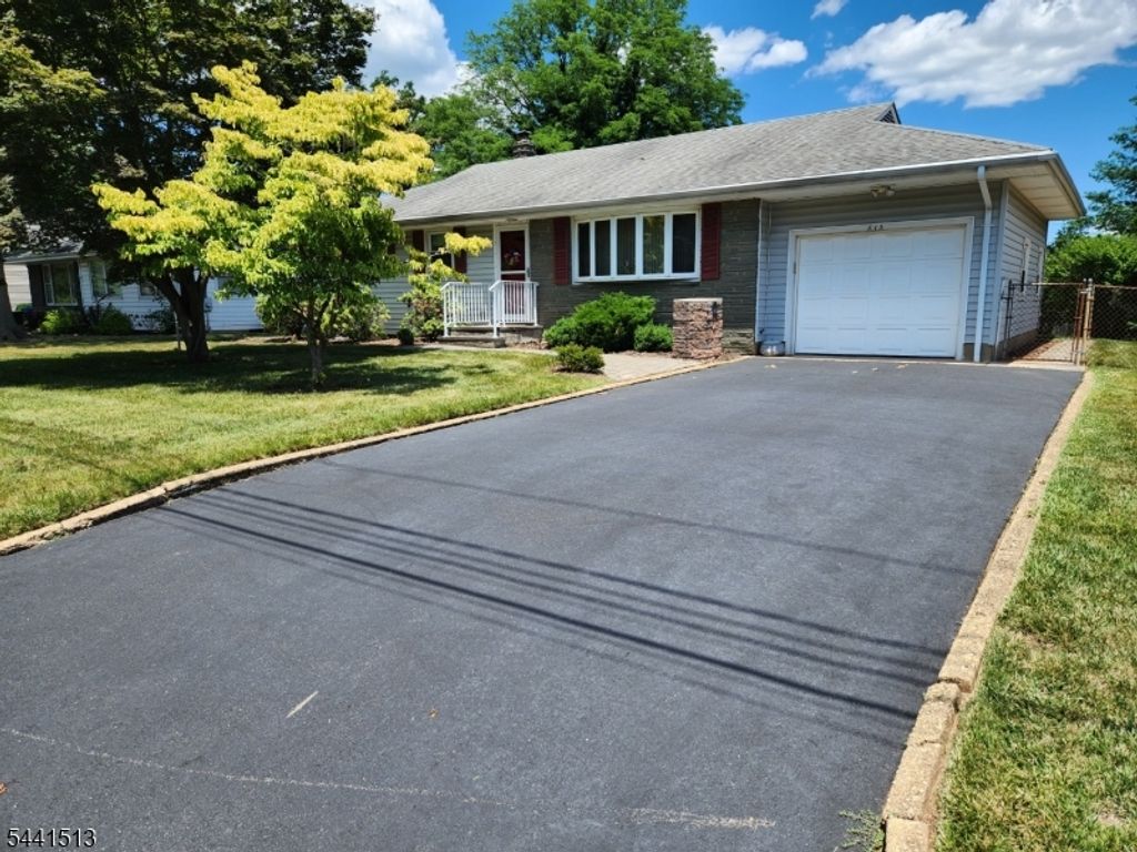 615 Ashland Rd, Middlesex Boro, NJ 08846 — photo 2