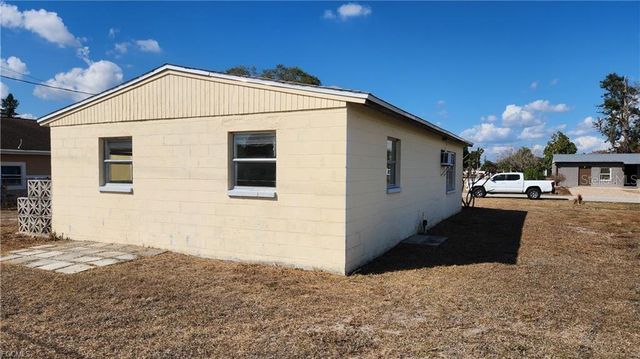 1169 CHEROKEE AVENUE, Lehigh Acres, FL 33936