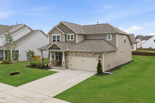 852 Golden Plum Lane, Zebulon, NC 27597