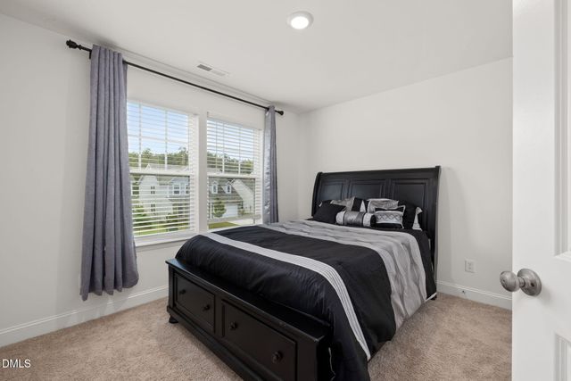 852 Golden Plum Lane, Zebulon, NC 27597