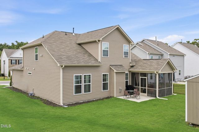 852 Golden Plum Lane, Zebulon, NC 27597