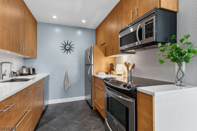260 Main St 313, Little Falls Twp., NJ 07424