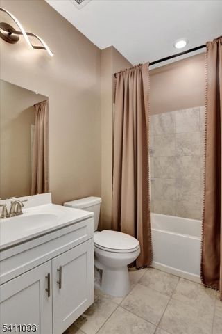 715 Stiller Ln 715, Monroe Twp., NJ 08831