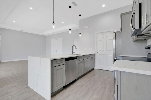 1306 NE 2ND AVENUE, Cape Coral, FL 33909