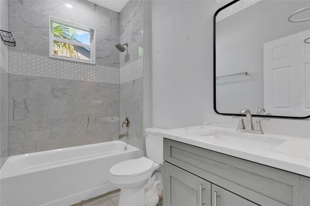 1306 NE 2ND AVENUE, Cape Coral, FL 33909