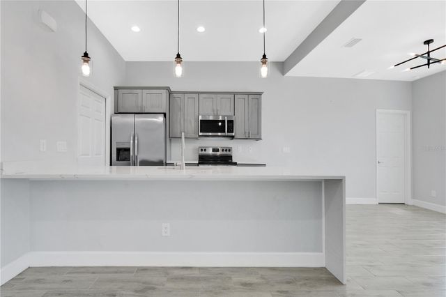 1306 NE 2ND AVENUE, Cape Coral, FL 33909