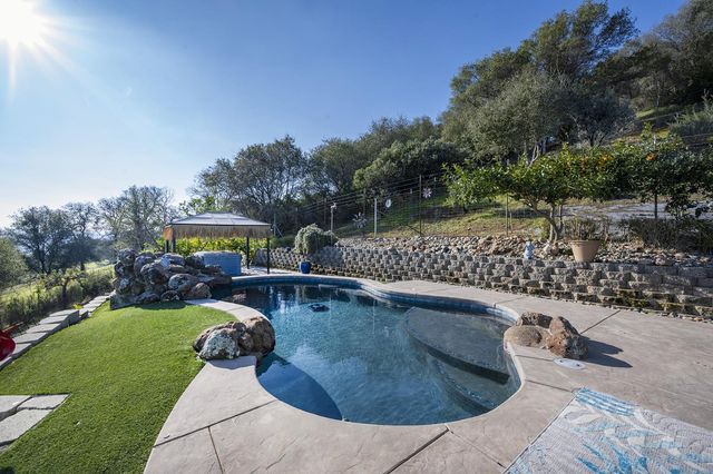 4121 Voyager Way, Shingle Springs, CA 95682