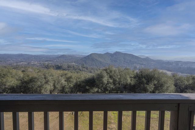 4121 Voyager Way, Shingle Springs, CA 95682