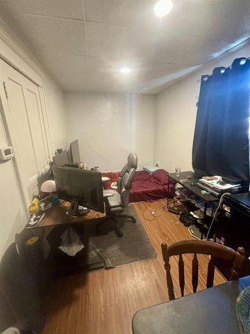 1054 Williamson Street, Madison, WI 53703