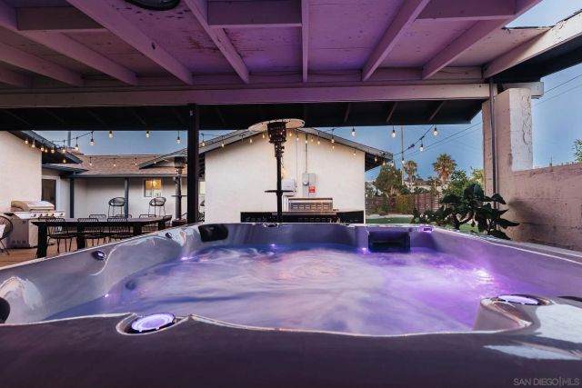 3805 Atascadero Dr, San Diego, CA 92107