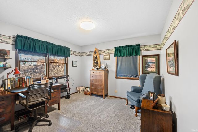 7713 E Old 30 Road, Pierceton, IN 46562