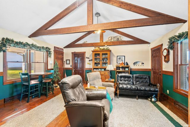 7713 E Old 30 Road, Pierceton, IN 46562