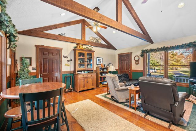 7713 E Old 30 Road, Pierceton, IN 46562