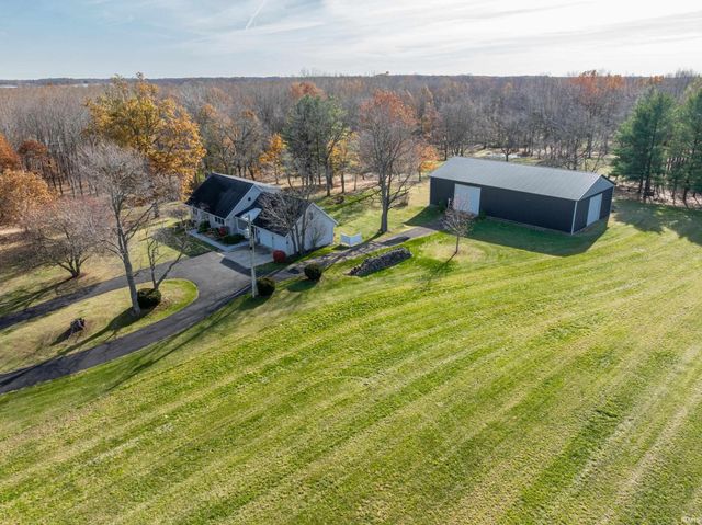 7713 E Old 30 Road, Pierceton, IN 46562