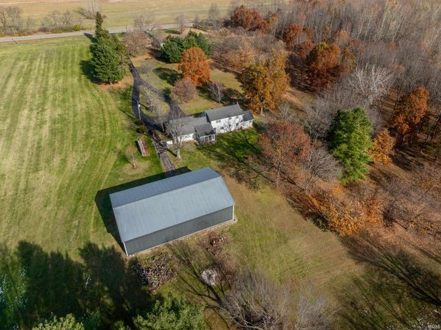 7713 E Old 30 Road, Pierceton, IN 46562