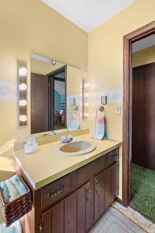 7713 E Old 30 Road, Pierceton, IN 46562