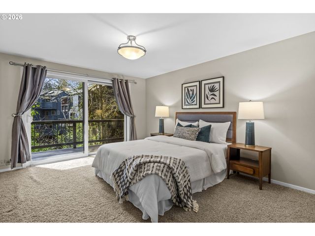 5202 Sw NORTHWOOD Ave, Portland, OR 97239