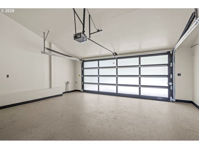 5202 Sw NORTHWOOD Ave, Portland, OR 97239