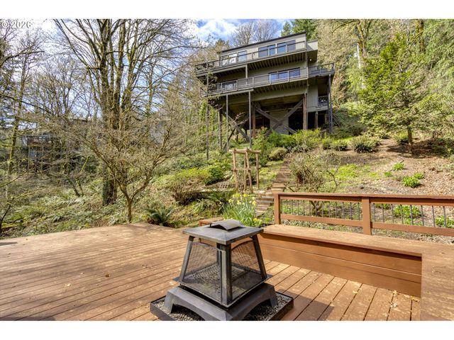 5202 Sw NORTHWOOD Ave, Portland, OR 97239