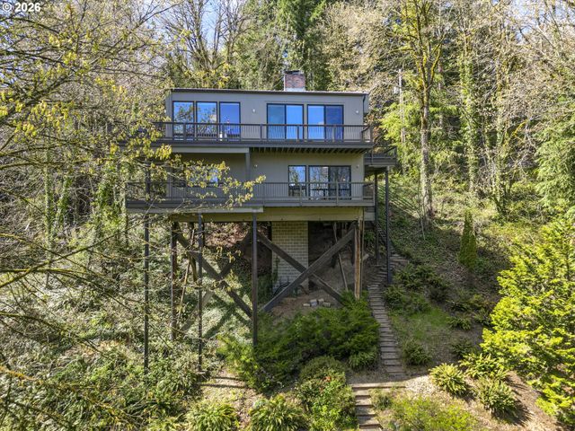 5202 Sw NORTHWOOD Ave, Portland, OR 97239