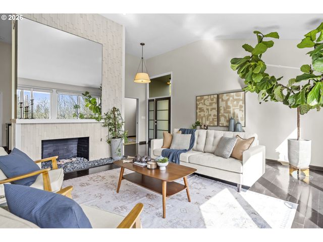 5202 Sw NORTHWOOD Ave, Portland, OR 97239