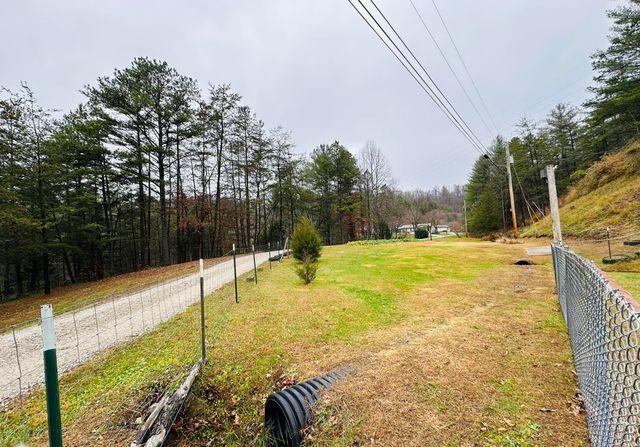 125 Crescent Road, Manchester, KY 40962