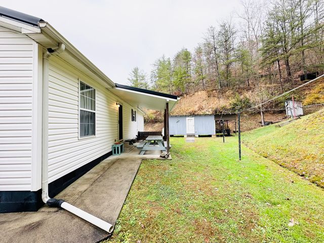 125 Crescent Road, Manchester, KY 40962