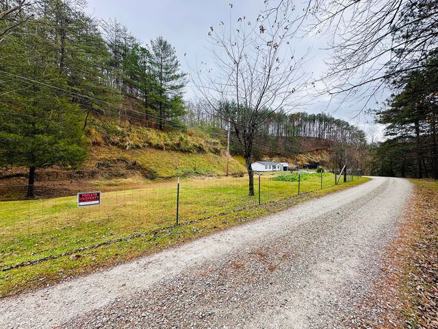 125 Crescent Road, Manchester, KY 40962