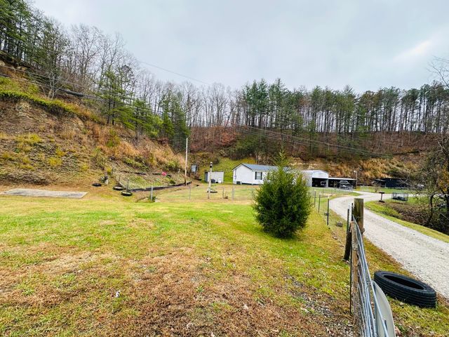 125 Crescent Road, Manchester, KY 40962