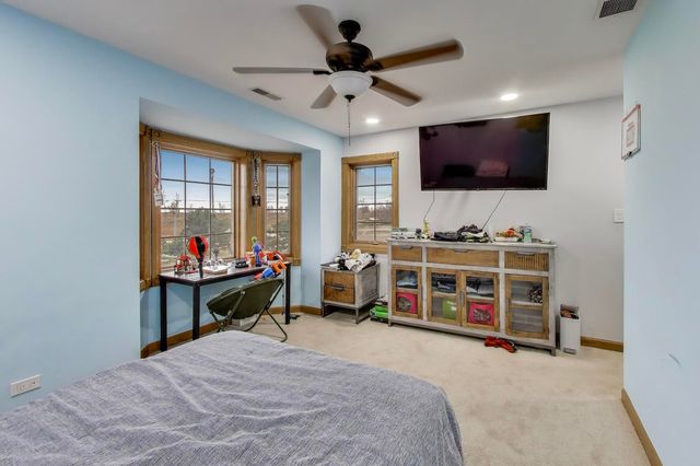 9910 W 167th Street, Orland Park, IL 60467