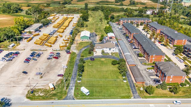 9910 W 167th Street, Orland Park, IL 60467