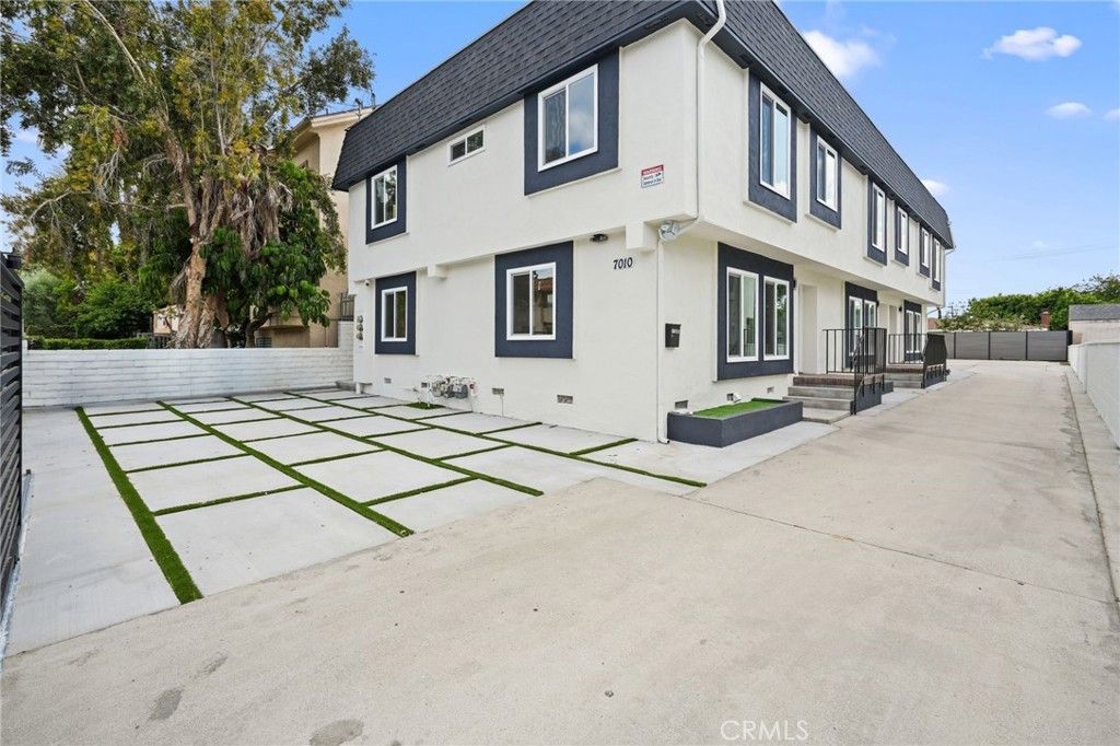 Image 1 of property listing at 7010 Lennox Avenue, Van Nuys, CA 91405