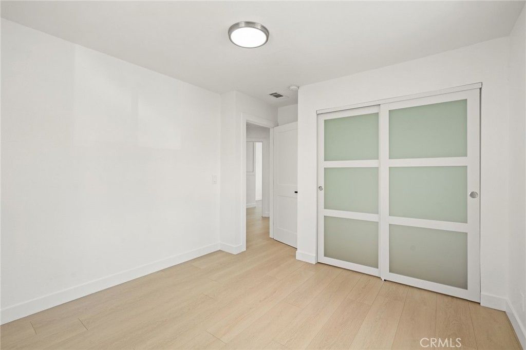 Image 24 of property listing at 7010 Lennox Avenue, Van Nuys, CA 91405