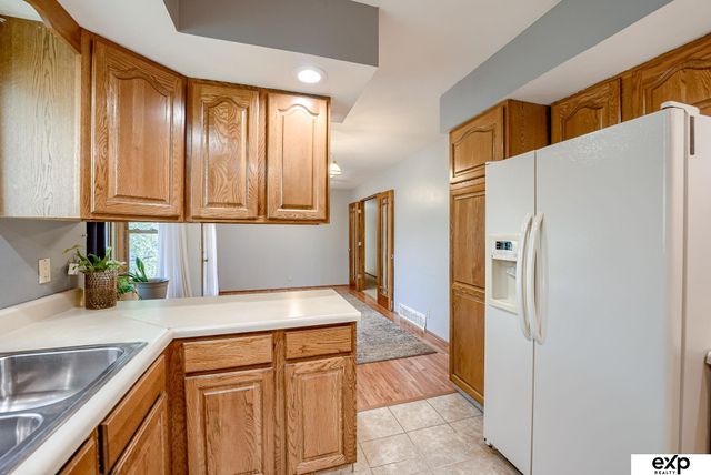 6417 N 68th Street, Omaha, NE 68104