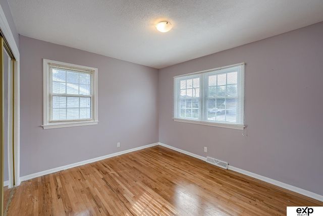 6417 N 68th Street, Omaha, NE 68104